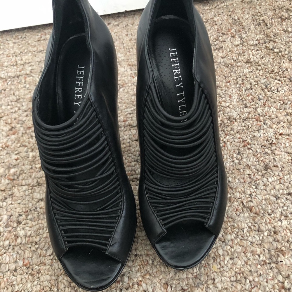 Black open toe ankle booties!